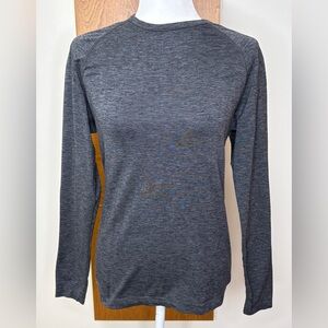 RHONE Charcoal Base Layer Long Sleeve Women's Top Size Small Activewear Outdoor